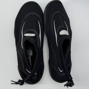 Sandals Women's Black Water Shoes with White Accents Size 8 NWOT Vacation